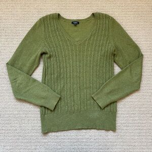 Y2K Olive green vneck cable knit sweater
